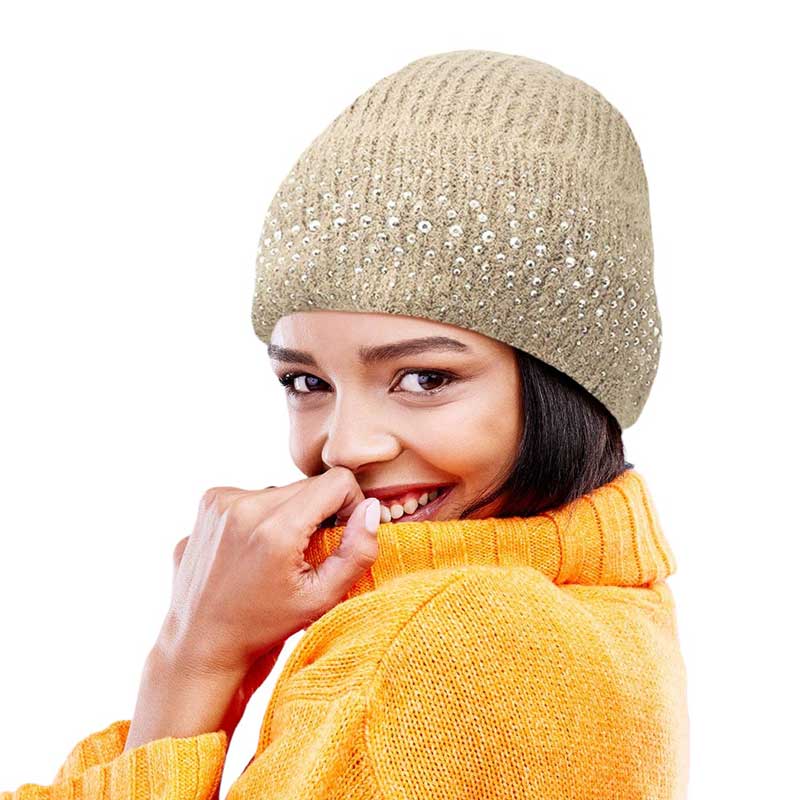 Beige Fleece Lining Rhinestone Embellished Beanie Hat, is an ideal winter accessory to keep you warm and stylish. Embellished with rhinestone crystal, it offers a touch of sparkle for extra glamour. Fleece lining provides maximum insulation and a comfortable fit. A perfect gift idea for fashion loving close ones.