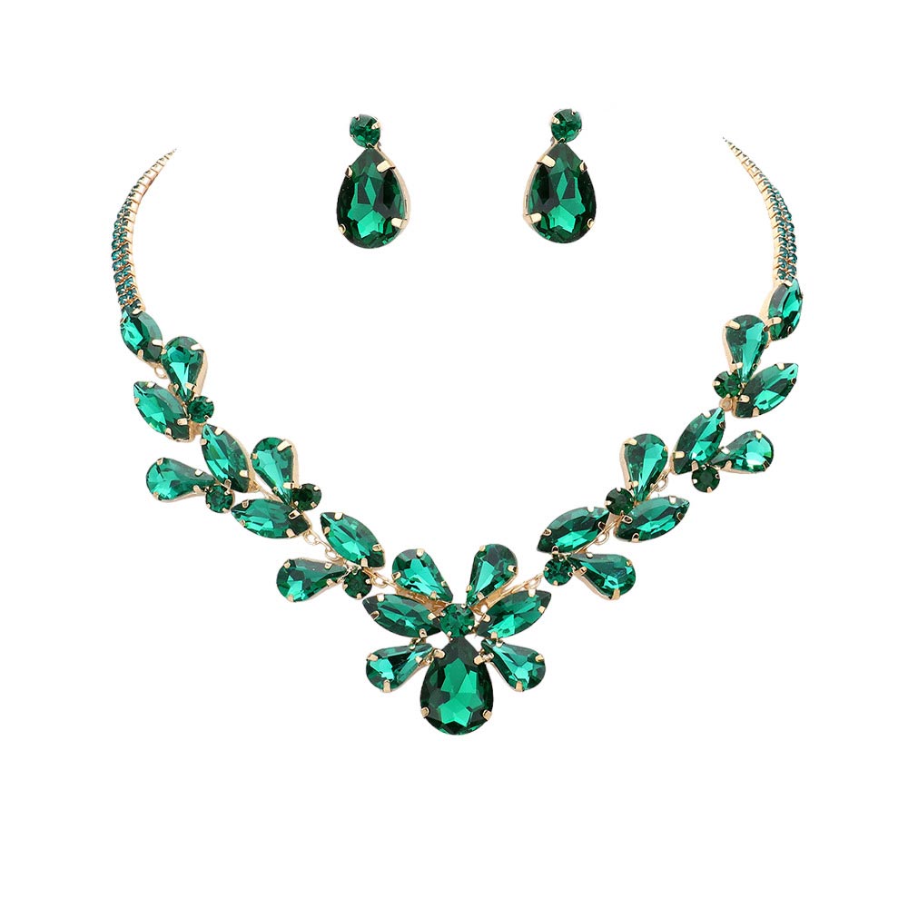 Emerald Marquise Teardrop Cluster Evening Jewelry Set, is an excellent jewelry set that will sparkle all night long making you shine like a diamond. Crafted with attention to detail, these jewelry sets will add a touch of glamour to any attire. Perfect gift for birthdays, Mother's Day, anniversaries etc.