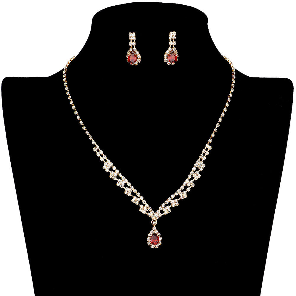 Siam This CZ Teardrop Stone Accented Jewelry Set, The jewelry set is detailed with sparkling cubic zirconium stones for an eye-catching and sophisticated look. The set includes a necklace, and stud earrings, this exquisite necklace will turn heads and garner compliments. Perfect for gifting to the people you care about.