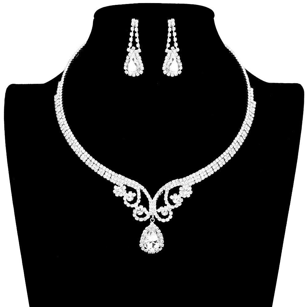 Silver Teardrop Stone Accented Rhinestone Jewelry Set features a beautiful teardrop-shaped stone at its center surrounded by a dazzling array of rhinestones. Perfect for special occasions, this set is sure to make you shine. Ideal gift for friends and family members on any day.