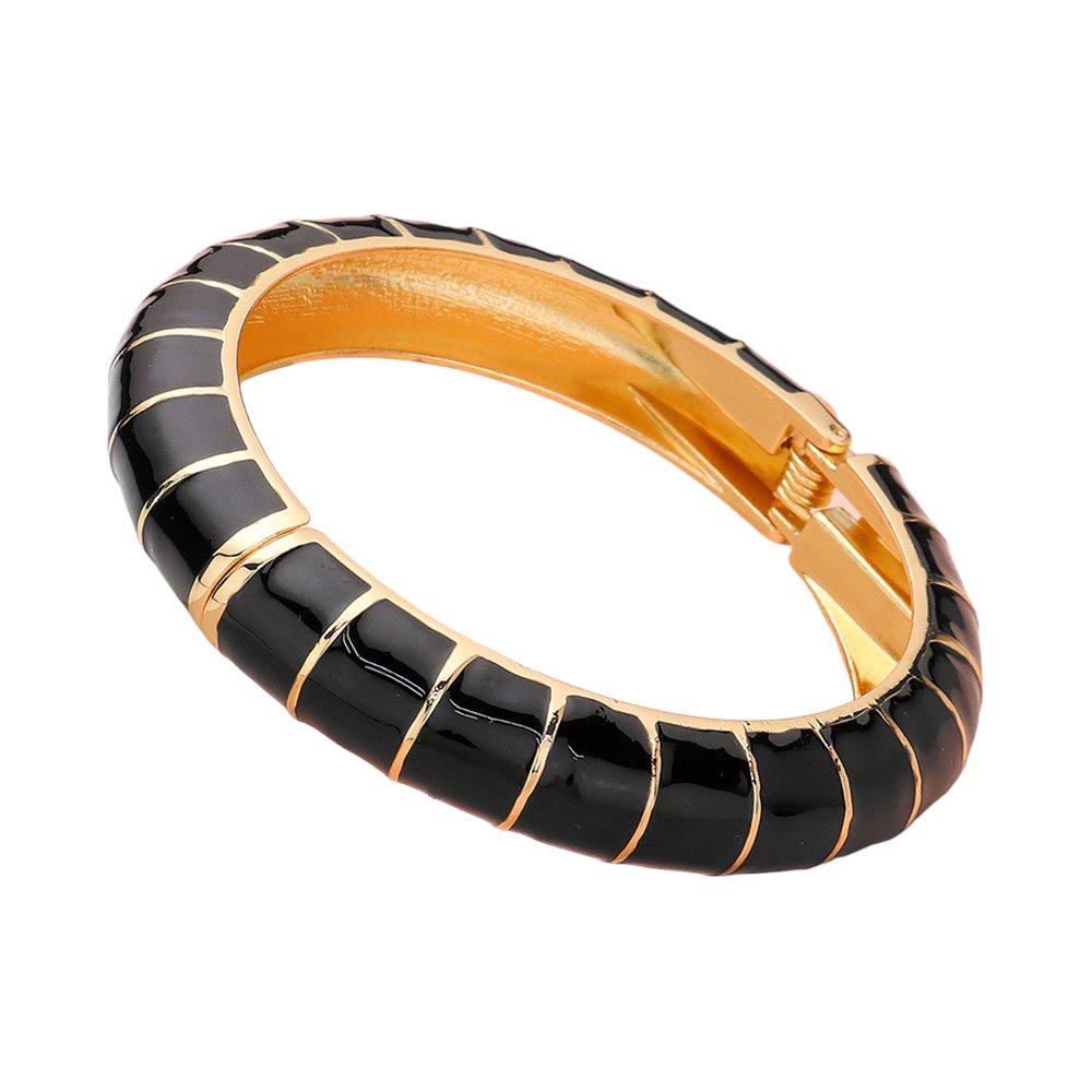 Black Enamel Bamboo Hinged Bangle Bracelet, Discover the beauty and elegance of our bracelets that combine the durability of bamboo with the vibrant pop of enamel. Made for everyday wear, the bangle is both stylish and practical, with a hinged design for easy on and off. Add a touch of sophistication to your wardrobe.
