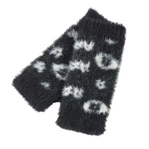 Black Leopard Patterned Faux Fur Fingerless Gloves Wrist Warmer, Featuring a beige and cream leopard pattern and a 100% Polyester construction ensures durability and comfort. One size and fashionable leopard pattern. Suitable for winter and assists to ensure the warmth. Ideal gift item for almost anyone in a cool season.