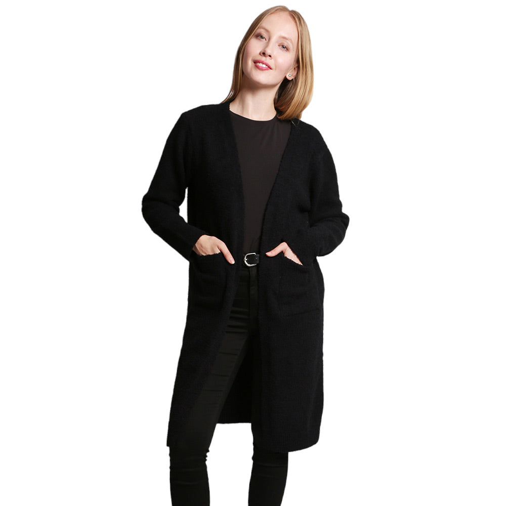 Black Solid Front Pockets Long Cardigan, delicate, warm, on-trend & fabulous, a luxe addition to any cold-weather ensemble. Great for daily wear in the cold winter to protect you against the infinity-style amps up the glamour with a plush. Perfect Gift for wife, mom, birthday, holiday, etc.