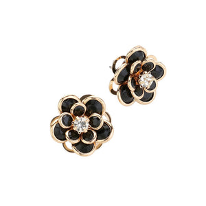 Black Stone Pointed Flower Stud Earrings add a touch of elegance to any outfit. With their precision-cut stones and delicate flower design, these earrings are perfect for both casual and formal occasions. The pointed shape creates a unique and eye-catching look, making them a beautiful addition to your jewelry collection.