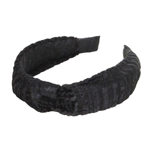 Black This Striped Velvet Knot Burnout Headband offers a trendy and modern combination of textures with its unique mix of 50% polyester and 50% plastic construction. The velvet design and burnout details create an eye-catching piece perfect for completing any look.