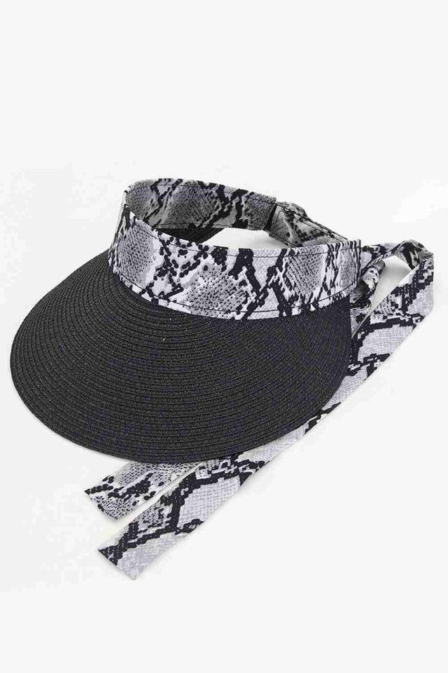 Black Add a chic summer touch with the Snake Pattern Bow Straw Visor Cap, featuring a stylish snake-print accent and cute bow detail for a standout look. Lightweight and comfortable with an adjustable fit, this breathable straw visor is perfect for beach days, outdoor outings, or sunny casual wear.