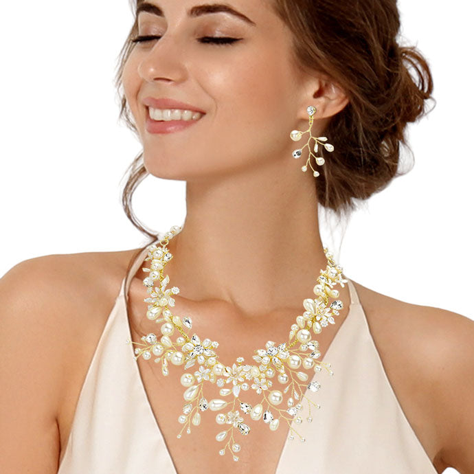 Cream Floral Pearl Cluster Vine Evening Necklace, the Beautifully crafted design adds a gorgeous glow to your special outfit. Cluster vine evening necklaces that fit your lifestyle on any special occasion! It is a good choice for engagement or wedding gifts and also for your loved ones, wife, mother, Valentine, etc.