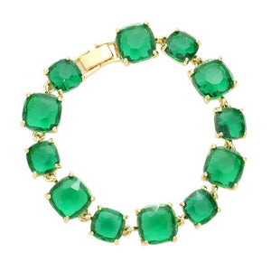 Emerald Cushion Square Stone Link Evening Bracelet, is the perfect accessory for any occasion. Crafted with a diamond-like cut and a gorgeous link pattern, this bracelet is sure to turn heads. This unique design is sure to make look stylish. Crafted with attention to detail, this bracelet will add a touch of glamour to attire.