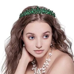 Emerald Oval Stone Pointed Princess Tiara, is an ideal accessory for special occasions. Its classic design is crafted with quality materials featuring an oval stone with pointed edges for a timeless look. Look regal and sophisticated with this exquisite tiara. Ideal gift for loved ones on any special day. 