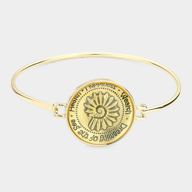 Gold "Happiness.." Shell hook bracelet