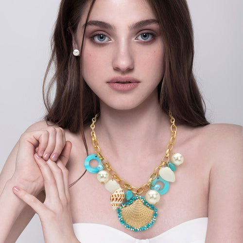 Chunky Sea Shell Pearl Charm Statement Necklace - Gold