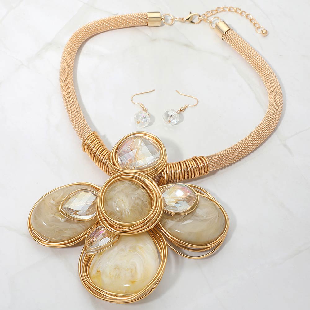 Necklaces | Madeline Love | Fabulous, Fun, and Affordable