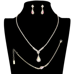 Ab Clear Gold Teardrop Stone Accented Rhinestone Necklace Jewelry Set radiates luxury and sophistication, intricately faceted rhinestones will shimmer in the light and the teardrop stones make each piece timeless and elegant. Perfect Birthday, Christmas, Anniversary Gift, Prom, Graduation, Regalo de Cumpleanos, Aniversario, Navidad