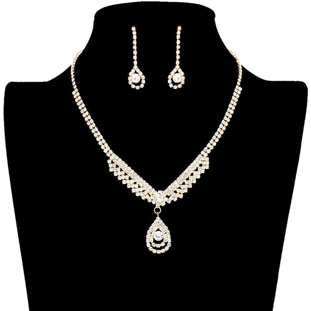 Silver Crystal Rhinestone Teardrop Pave Necklace, get ready with this crystal rhinestone necklace to receive the best compliments on any special occasion. This classy rhinestone pave necklace is perfect for parties, weddings, and evenings. Awesome gift for birthdays, anniversaries, Valentine’s Day, or any special occasion.