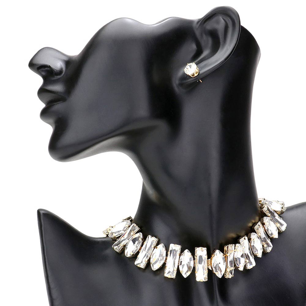 Gold Irregular Stone Cluster Evening Jewelry Set, is made with unique stones to add a chic touch to any special occasion look. Crafted from a mix of stones in different shapes and sizes, the set stands out with its bold and eye-catching design. Perfect gift idea on birthdays, anniversaries, or any meaningful day.