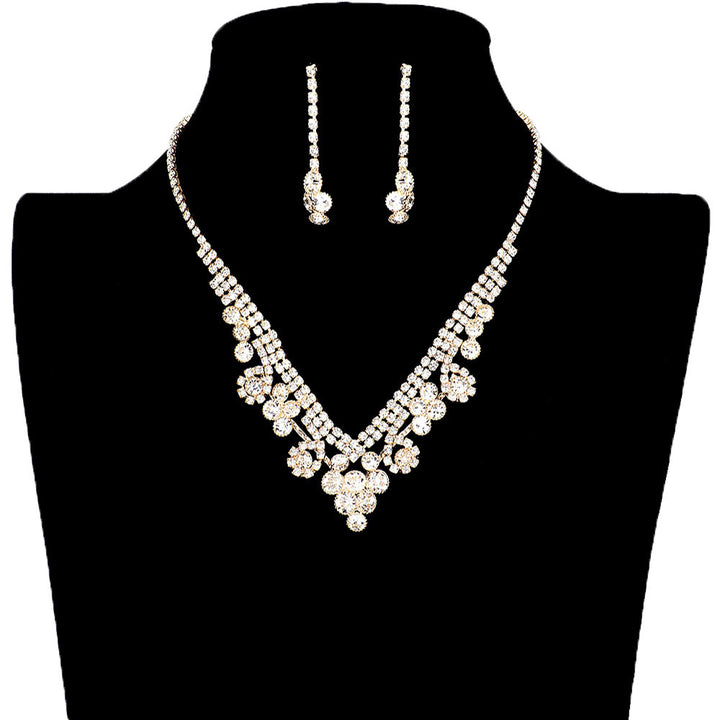 Gold Round Crystal Rhinestone Collar Necklace, get ready with this crystal rhinestone necklace to receive the best compliments on any special occasion. This classy rhinestone necklace is perfect for parties, weddings, and evenings. Awesome gift for birthdays, anniversaries, Valentine‚Äö√Ñ√¥s Day, or any special occasion.