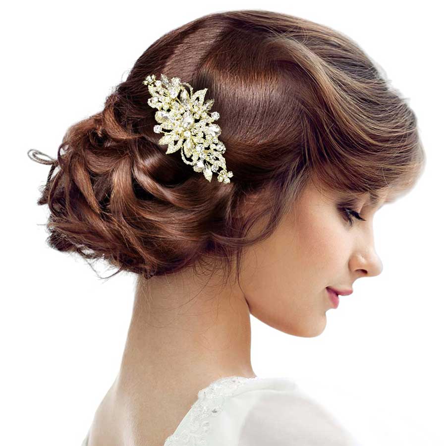 AB Gold Stone Cluster Flower Hair Comb, is an elegant hair accessory for any special occasion. The comb features a flower-shaped cluster of stones, designed to help you stand out. The comb itself is made from durable material, ensuring it will stay in place no matter what. The perfect way to accentuate any hairstyle and look.