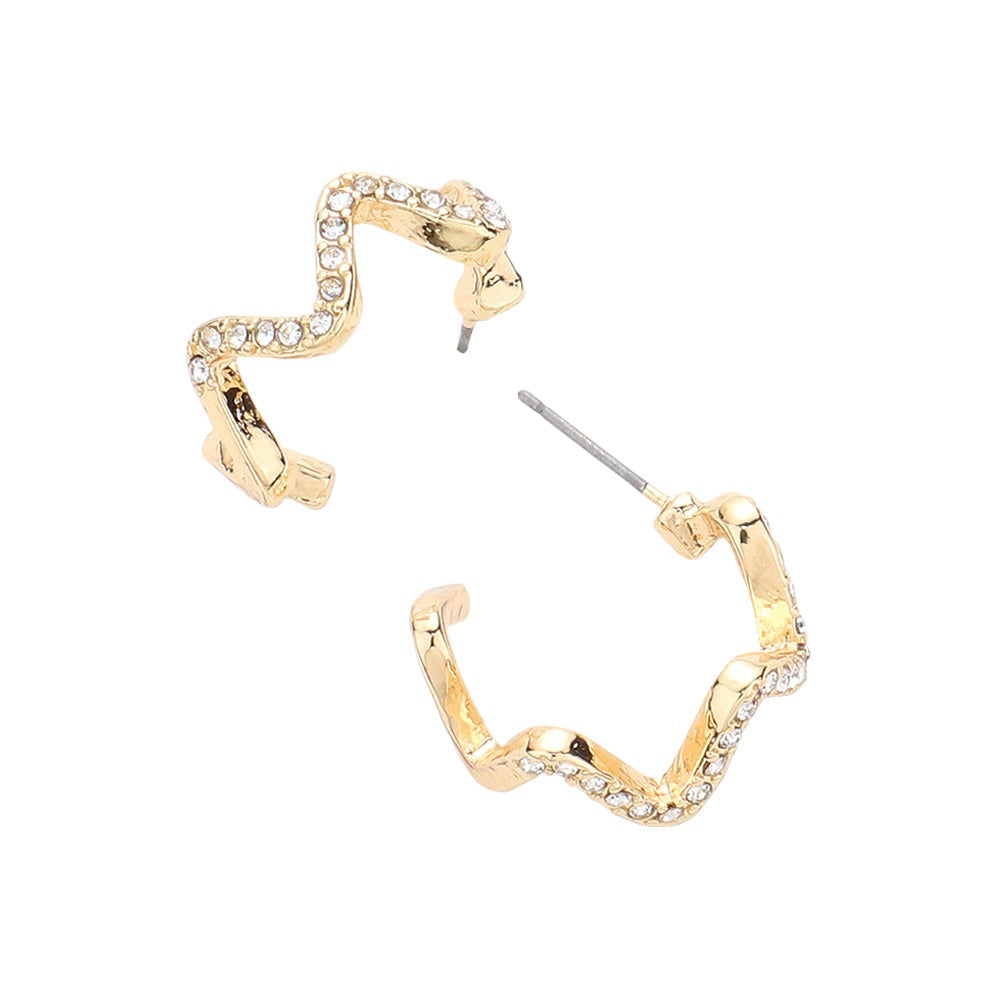 Gold Stone Paved Wavy Metal Hoop Earrings, feature an elegant wavy design crafted from metal and adorned with stunning stones. These earrings offer an eye-catching and unique look while staying lightweight and comfortable. Perfect for everyday or special occasions! Nice gift idea for jewelry lover family members and friends