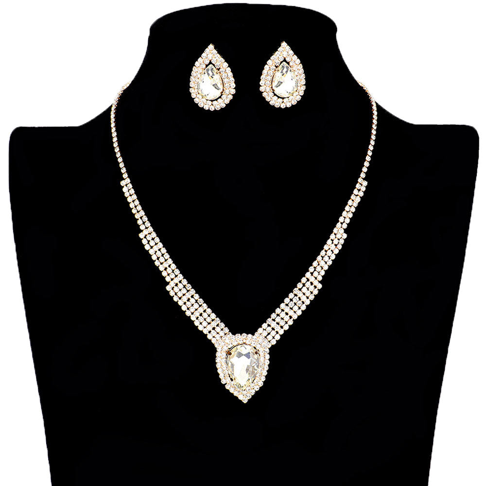 Gold Trendy Crystal Teardrop Drop Rhinestone Necklace, get ready with this crystal teardrop rhinestone necklace to receive the best compliments on any special occasion. This classy rhinestone necklace is perfect for parties, weddings, and evenings. Awesome gift for, anniversaries, Valentine’s Day, or any special occasion.