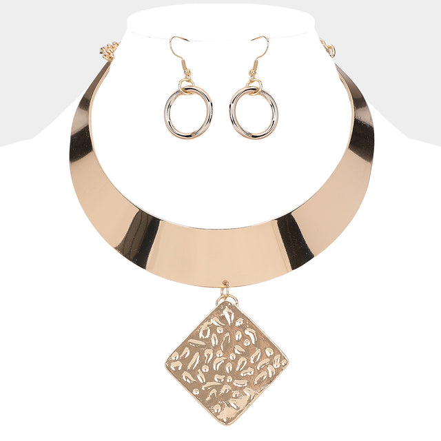 Madeline Love Gold Textured Metal Rhombus Pendant Pointed Necklace - Necklaces
