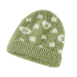 Olive Green This Leopard Patterned Beanie Hat is perfect for colder months. Its comfortable fit and stylish design make it an ideal choice for everyday wear. Made from high-quality soft fabric materials This hat is sure to keep you warm and stylish this winter with the Leopard Patterned Beanie Hat. Ideal gift for the cold season.