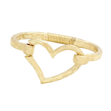 Gold Open Metal Heart Hook Bracelet. These Metal bracelets are easy to put on, take off and so comfortable for daily wear. Pair these with tee and jeans and you are good to go. It will be your new favourite go-to accessory. Perfect Birthday , friendship day, Mother's Day, Graduation Gift or any other Special occasion.

