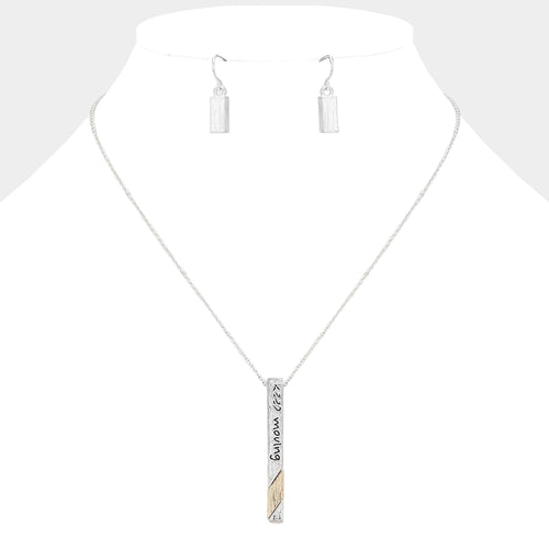 "Keep Moving" Metal Bar Pendant Necklace - Rose Gold