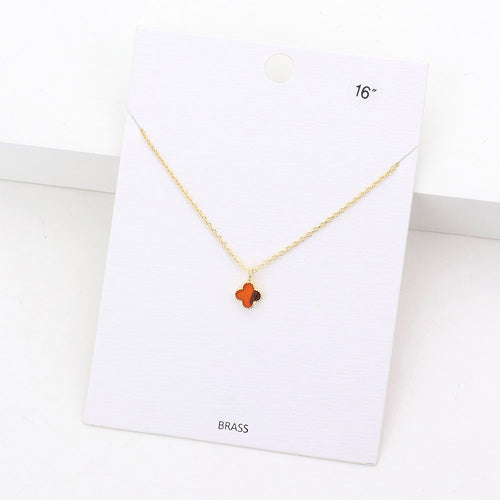 Quatrefoil Pendant Necklace - Brown