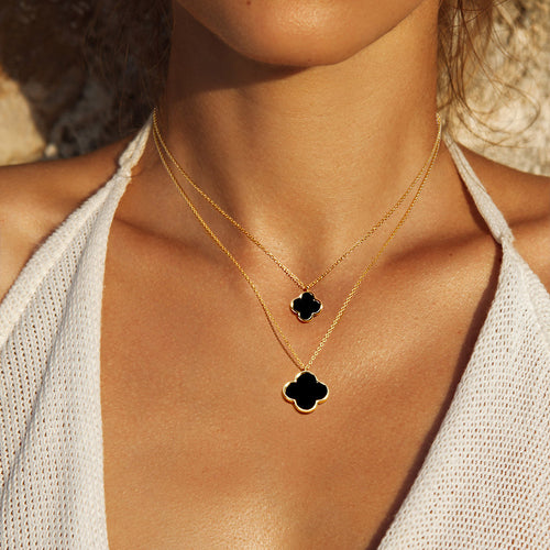 Quatrefoil Pendant Double Layered Necklace - Black
