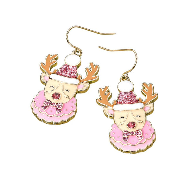 Celebrate the season with these cheerful reindeer earrings adorned with a Santa hat, sparkly nose, and detailed holiday wreath. Perfect for spreading joy at Christmas parties or adding a whimsical accent to your outfit. A must-have holiday jewelry piece.