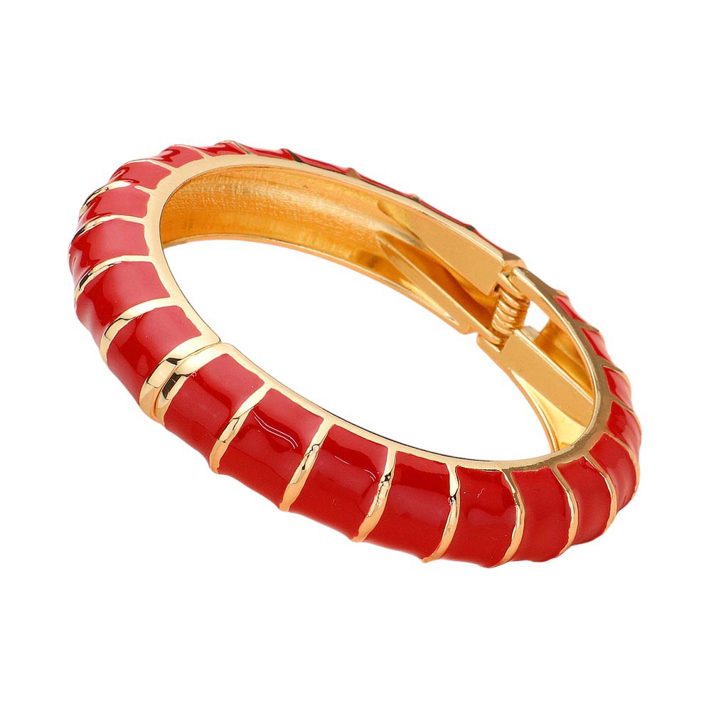 Red Enamel Bamboo Hinged Bangle Bracelet, Discover the beauty and elegance of our bracelets that combine the durability of bamboo with the vibrant pop of enamel. Made for everyday wear, the bangle is both stylish and practical, with a hinged design for easy on and off. Add a touch of sophistication to your wardrobe.