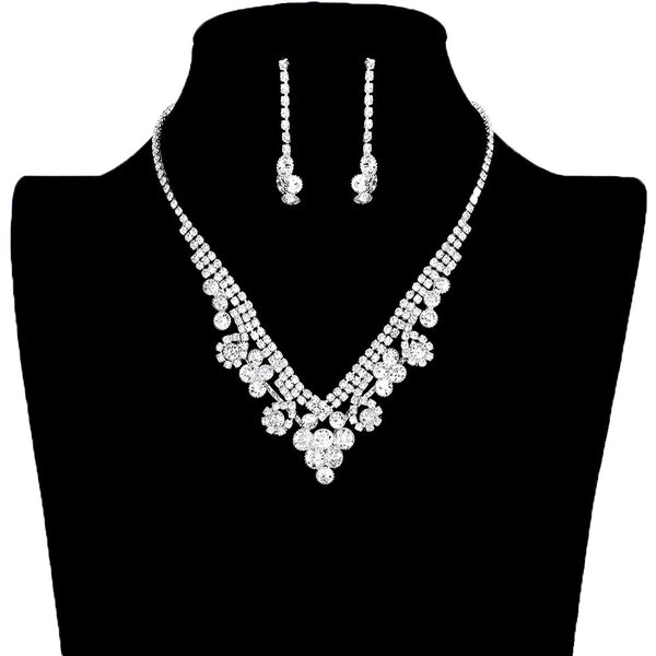 Rhodium Round Crystal Rhinestone Collar Necklace, get ready with this crystal rhinestone necklace to receive the best compliments on any special occasion. This classy rhinestone necklace is perfect for parties, weddings, and evenings. Awesome gift for birthdays, anniversaries, Valentine‚Äö√Ñ√¥s Day, or any special occasion.