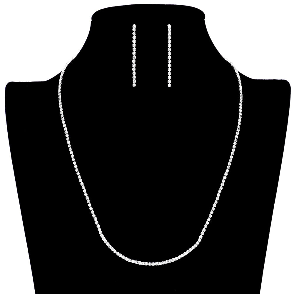 Gold Basic Rhinestone Necklace, exudes timeless elegance, crafted from gleaming rhinestones. Its classic design will forever remain in style, making it an ideal accessory for a variety of occasions. This unique set is a great way to add a touch of glamour and sophistication to any outfit. Perfect for any special occasion.