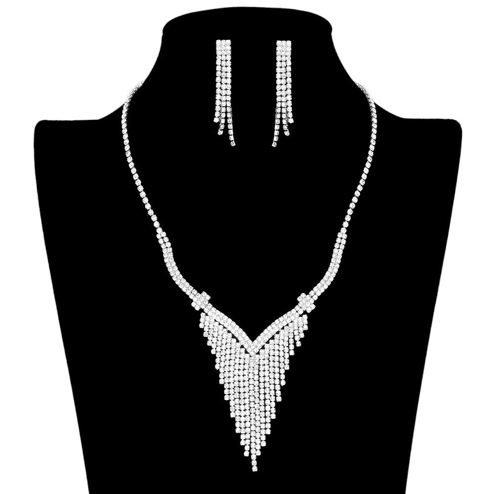 Gold Rhinestone Fringe Necklace, adds instant glamor to any outfit. It is made with sparkling rhinestones that will add a touch of sparkle to any neckline. This unique set is a great way to add a touch of glamour and sophistication to any outfit. Perfect for any special occasion, gift for birthdays, anniversaries, etc.