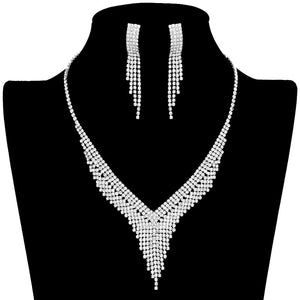Silver Rhinestone Pave V Shaped Jewelry Set, will add a touch of glamour to any look. The set is crafted with premium-grade materials and features a luxurious rhinestone pave design for extra sparkle. Ideal for special occasions or gifts, it’s sure to get attention. 