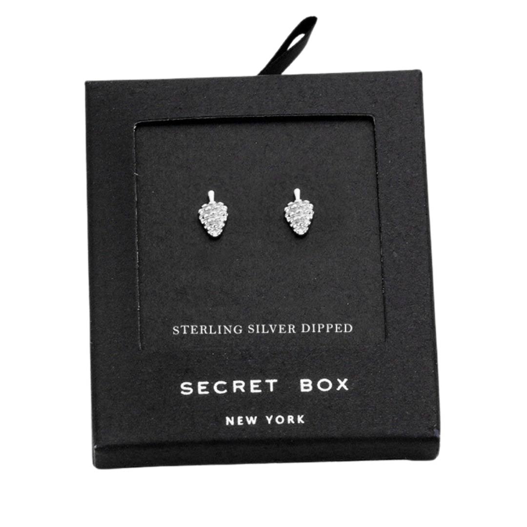 Silver Secret Box Sterling Silver Dipped Strawberry Stud Earrings, are fun handcrafted jewelry that fits your lifestyle, adding a pop of pretty color. Enhance your attire with these vibrant artisanal earrings to show off your fun trendsetting style. Great gift idea for your Wife, Mom, your Loving one, or any family member.