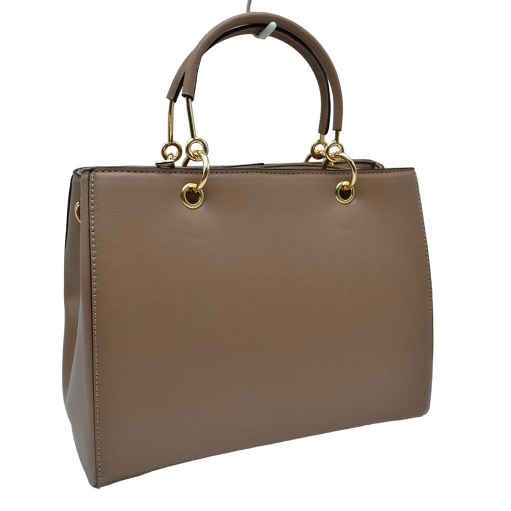 Taupe Faux Leather Metal Link Round Top Handle Tote Bag, is perfect for your daily errands or night out. Crafted with superior faux leather and metal link detail, this tote bag is suitable for everyday use. The round top handle makes it easy to slip on and off your shoulder. An excellent bag for any occasion. 