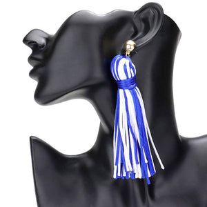 White Blue Yarn Tassel Dangle Earrings, Experience bohemian chic with these. Crafted with soft yarn and adorned with delicate metal accents, these earrings add a touch of playful elegance to any outfit. Embrace your unique style and elevate your look with these stunning statement earrings.