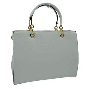 White Faux Leather Metal Link Round Top Handle Tote Bag, is perfect for your daily errands or night out. Crafted with superior faux leather and metal link detail, this tote bag is suitable for everyday use. The round top handle makes it easy to slip on and off your shoulder. An excellent bag for any occasion. 
