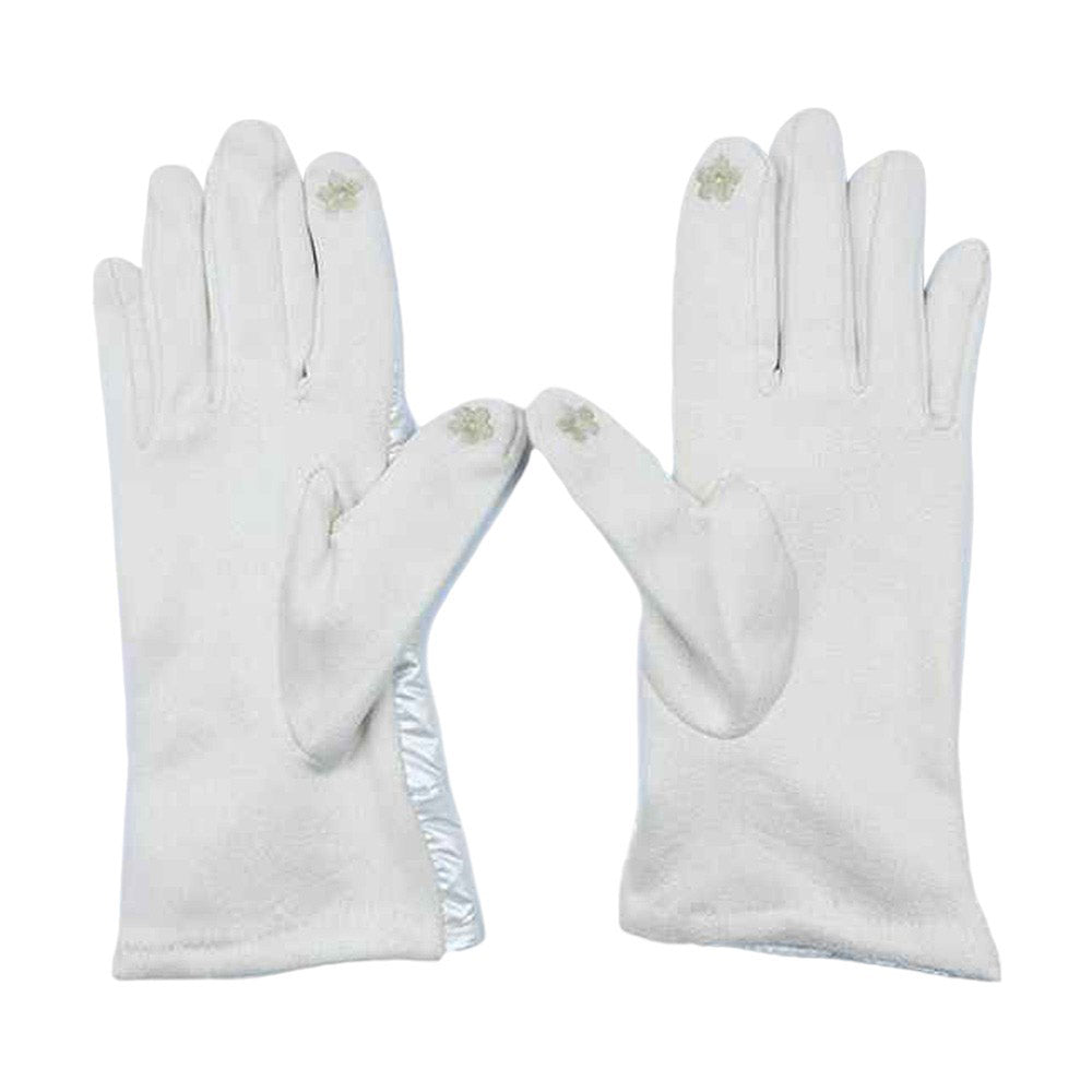 White-Puffer Smart Touch Gloves, Perfect combination of style and functionality. With their innovative design, you can easily use your touch screen devices without having to remove your gloves. Made with high-quality materials, these gloves are both durable and comfortable, making them an ideal choice for the colder months
