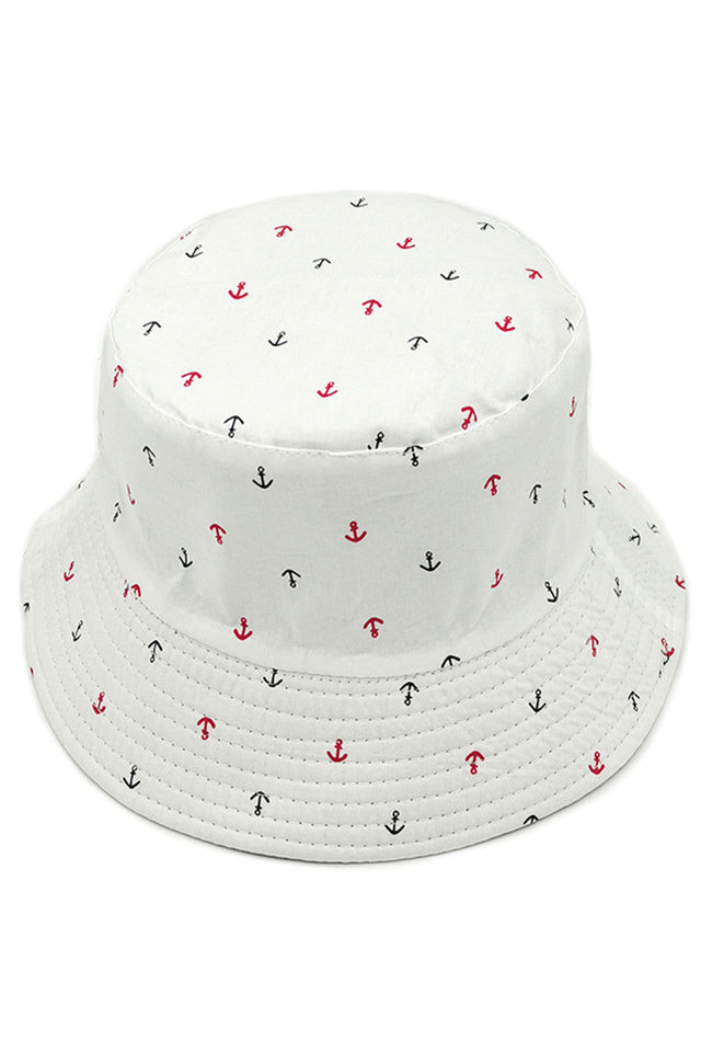 White ANCHOR PRINT BUCKET HAT features a technically advanced construction with a calibrated crown-to-brim ratio for optimal sun protection. Its maritime motif is executed through precision printing techniques that maintain pattern integrity across the curved surface. The fabric composition incorporates specialized weave structures that enhance durability while facilitating moisture management. Strategic reinforcement at stress points ensures dimensional stability throughout wear cycles. 