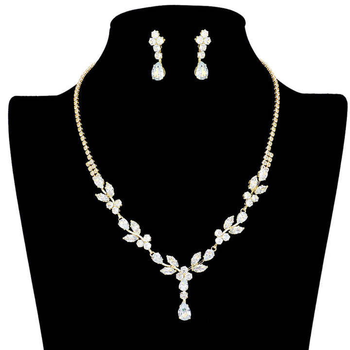 gold Sprout Detailed Rhinestone Pave Necklace Earring Set will be sure to add an air of timeless elegance, wear it with your favorite evening attire for an unbeatable combo of glitz and glamour Perfect Birthday Gift, Christmas Gift, Anniversary Gift, Prom, Valentine's Day Gift, Regalo Cumpleanos, Aniversario, Regalo Navidad
