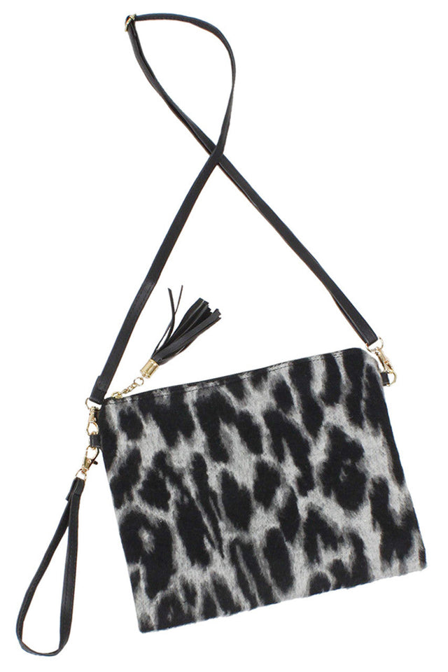 Crossbody bag offers a perfect balance of style and functionality. Designed for hands-free convenience, it features an adjustable strap for a customized fit and multiple compartments to keep essentials organized. Crafted from durable materials, it ensures long-lasting use while maintaining a sleek, professional appearance suitable for everyday wear or travel. Ideal for those seeking practicality without compromising on elegance.