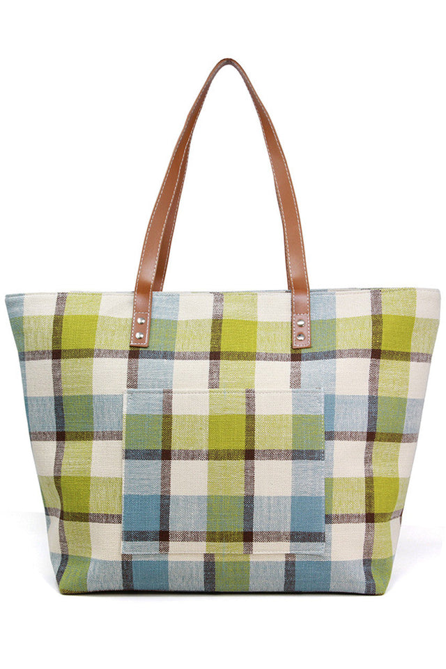 Plaid Pattern Beach Bag combines classic style with practical design, making it an essential accessory for your beach outings. Crafted to offer ample space, it easily holds towels, sunscreen, and other essentials. The durable material ensures long-lasting use, while the plaid pattern adds a timeless, sophisticated touch. Ideal for those who value both function and fashion in their beach gear. 