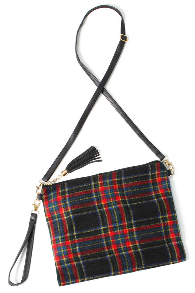 Plaid Pattern Crossbody Bag combines classic style with practical design, featuring a timeless plaid print that complements any outfit. Its compact size and adjustable strap offer hands-free convenience, making it ideal for daily use or travel. Crafted for durability and ease, this bag provides secure storage for essentials while enhancing your look with a sophisticated touch.