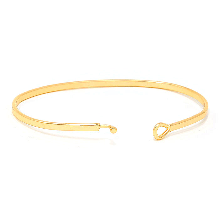 "Always be my mom" Elegant Thin Metal Hook Bracelet, wear with your favorite tops & dresses all year round! Let mom how much she is loved and appreciated. This piece is versatile & goes with practically anything! This inspirational bracelet makes a great gift for Birthday, Mother's Day Gift, Just Because, Thank you! 