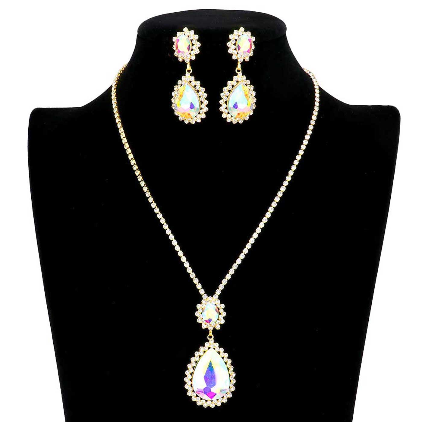 AB Gold Teardrop Accented Rhinestone Necklace. These gorgeous rhinestone pieces will show your class in any special occasion. The elegance of these rhinestone goes unmatched, great for wearing at a party! Perfect jewelry to enhance your look. Awesome gift for birthday, Anniversary, Valentine’s Day or any special occasion.