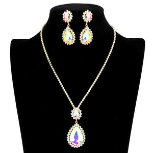 AB Gold Teardrop Accented Rhinestone Necklace. These gorgeous rhinestone pieces will show your class in any special occasion. The elegance of these rhinestone goes unmatched, great for wearing at a party! Perfect jewelry to enhance your look. Awesome gift for birthday, Anniversary, Valentine’s Day or any special occasion.