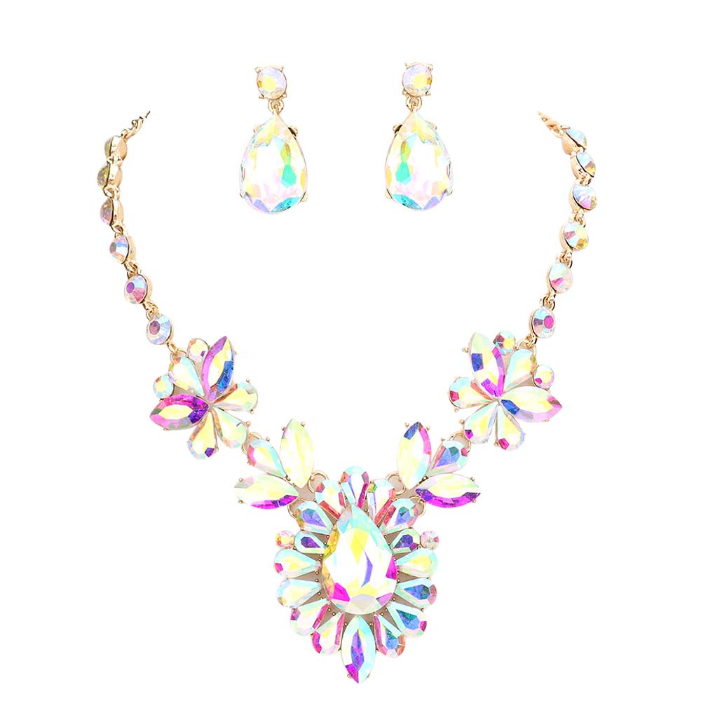 AB Gold Teardrop Stone Cluster Evening Necklace is an excellent jewelry set that will sparkle all night long making you shine like a diamond. This stunning jewelry set will make you stand out from the crowd on any special occasion and show your perfect class. 