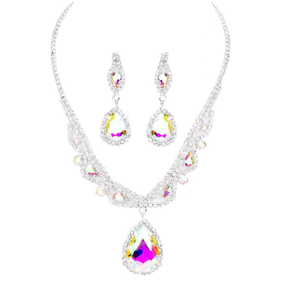 AB Silver Teardrop Crystal Rhinestone Collar Evening Necklace. These gorgeous Crystal Rhinestone pieces will show your class in any special occasion. The elegance of these Crystal Rhinestone goes unmatched, great for wearing at a party! Perfect jewelry to enhance your look. Awesome gift for birthday, Anniversary, Valentine’s Day or any special occasion.